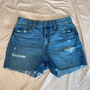 Ripped denim shorts